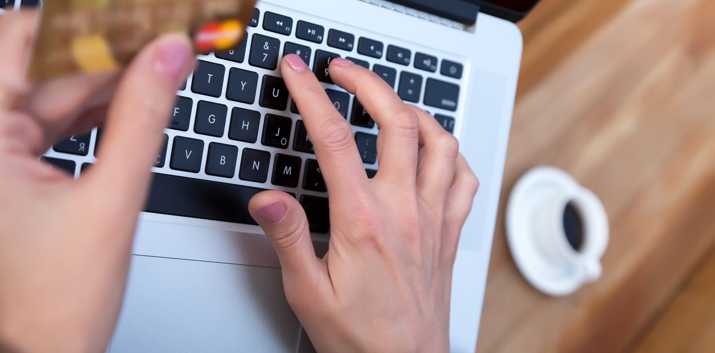 Book your rental car this Black Friday.