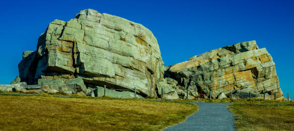 okotoks erratics big rock canada