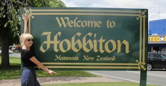 Hobbiton sign
