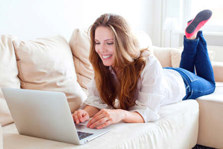 woman-online-sample-sale-horiz