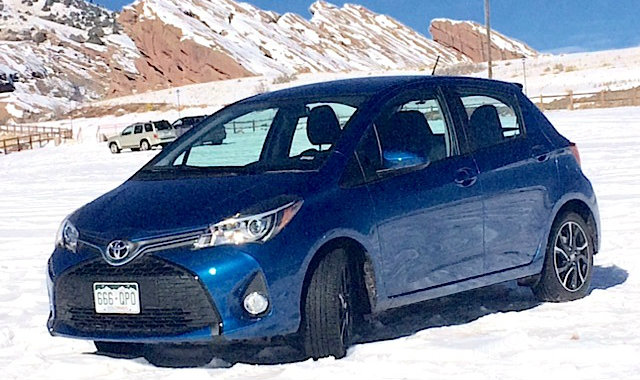 2015_toyota_yaris_snow