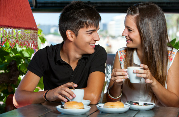 teen-couple-having-coffee-dp