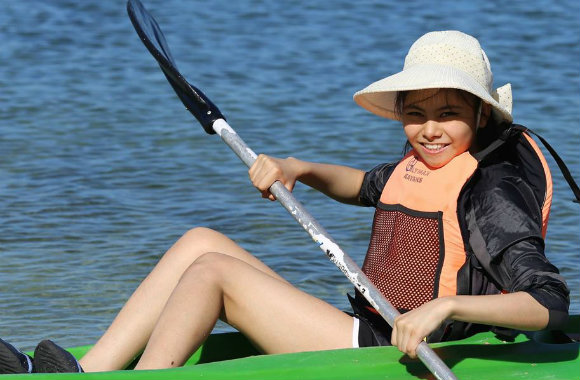 marlisa-tying-out-kayaking-publicity-photo-dp