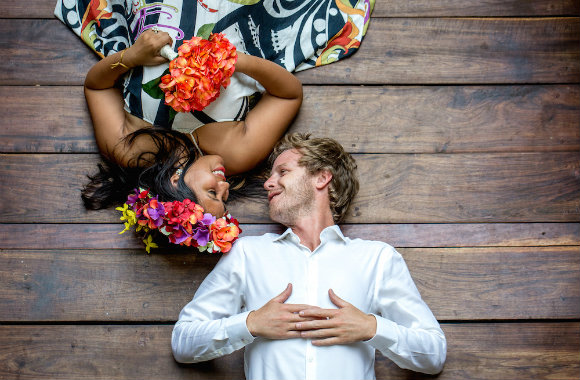 Kach and Jonathan of Mr and Mrs Howe