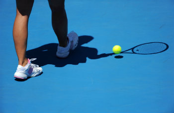 female-shadow-playing-on-hardcourt-dp