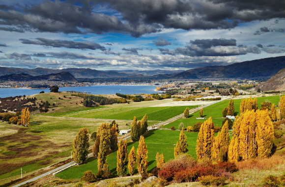 lake wanaka view from mount roys